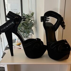 Giambattista Valli sky high platform heels suede black size 37.5